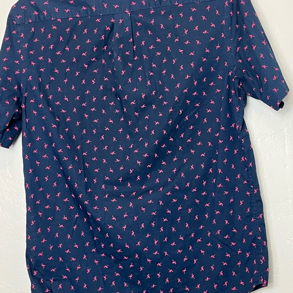 Old Navy Men's Casual Shirt in Navy with Pink Design - Picture 3 of 3